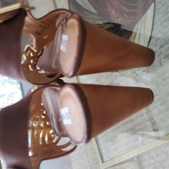 Steve Madden turnpike wedge heel leather size 7.5  new - Picture 2 of 9